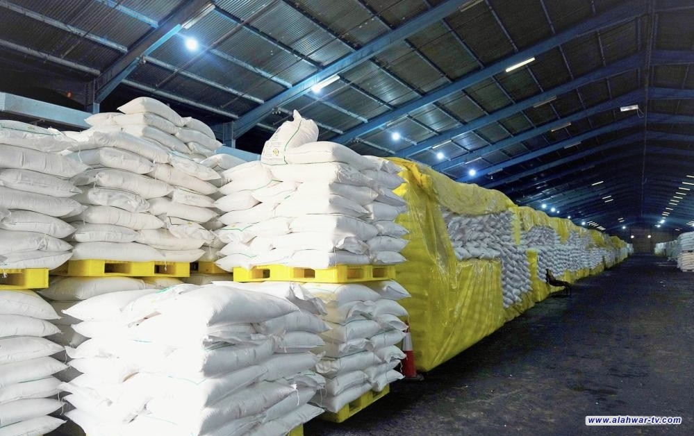 التجارة تطمئن العراقيين: لدينا خزين كاف وآمن من مواد السلة الغذائية