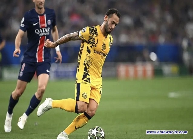 إنتر يوضح حقيقة مفاوضات الهلال والنصر مع تشالهان أوغلو