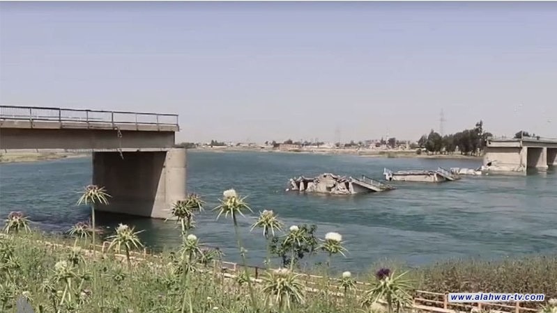 تفجير جسر الرشيد في الرقة بعد اشتباكات بين الجيش السوري وقسد