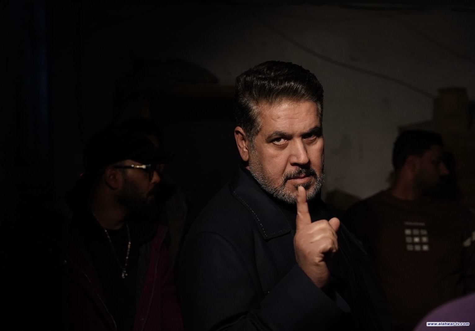 محمد هاشم يتقمّص صراع السوق والسلطة في مسلسل القيصرية