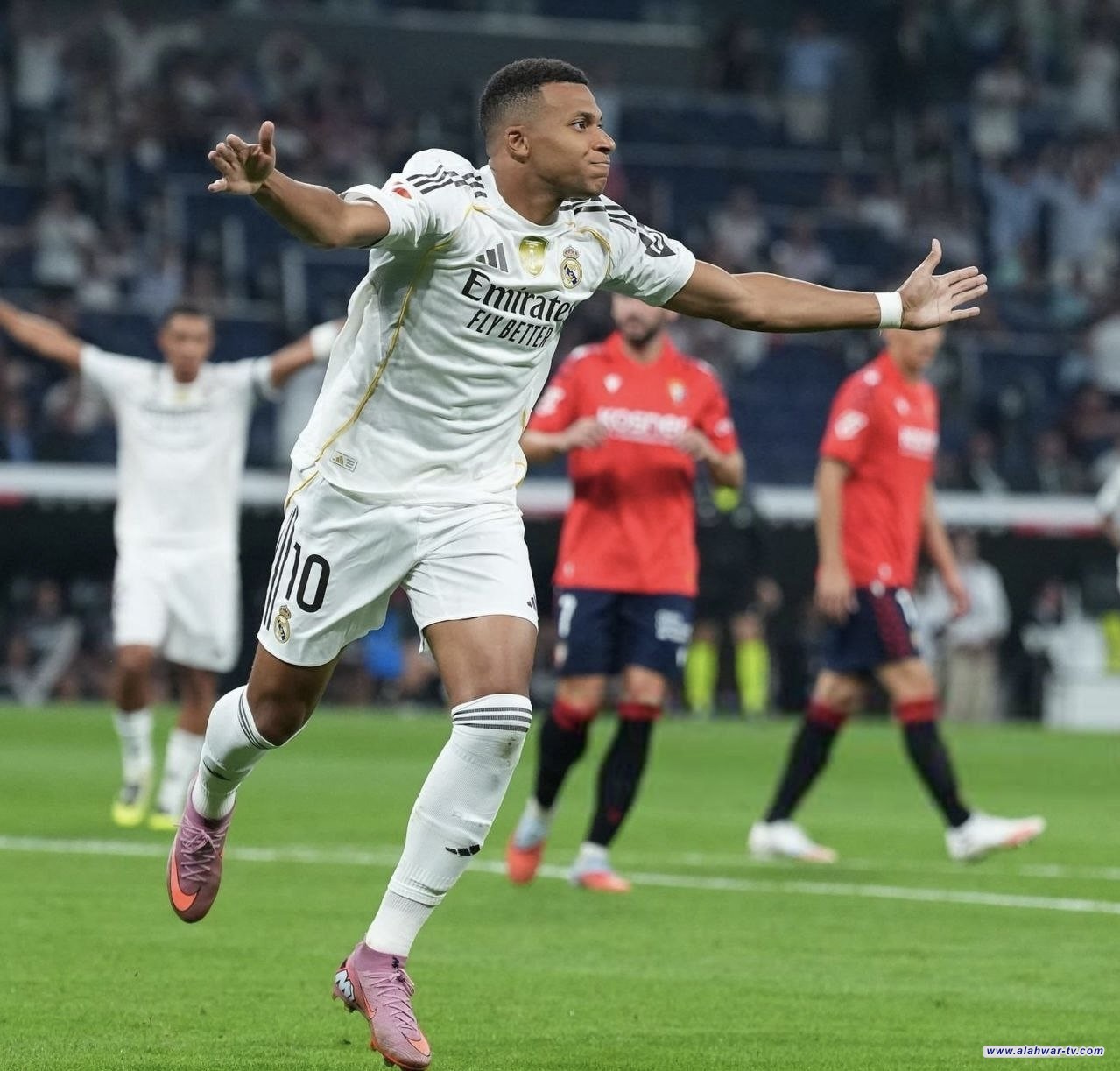 ريال مدريد يبدأ مشواره في الليجا بفوز صعب على أوساسونا