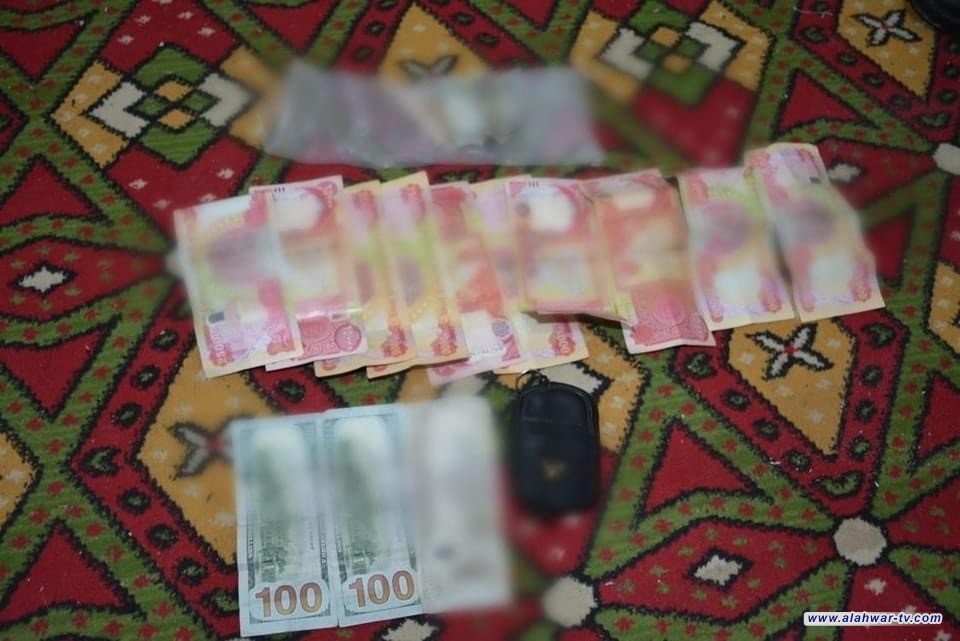 فوج طوارئ شرطة ذي قار السادس يعثر مصوغات ذهبية ومبلغ مالي تم تسليمها إلى العتبة الحسينية