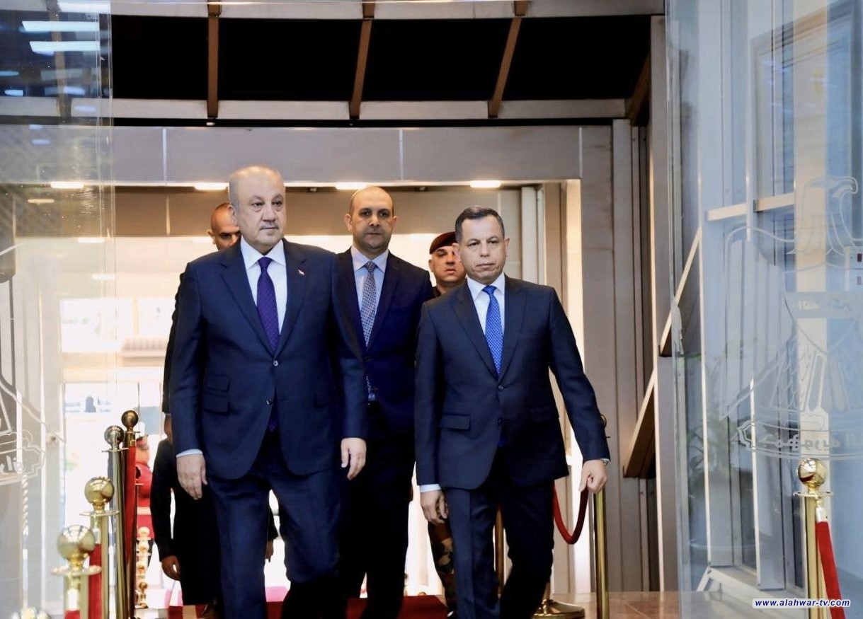 وزير الدفاع ورئيس جهاز المخابرات يبحثان تعزيز الأمن الوطني عبر التنسيق المؤسسي