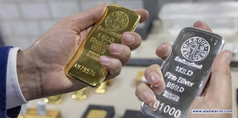 أسعار الذهب ترتفع إلى مستوى قياسي جديد عند 4700 دولار