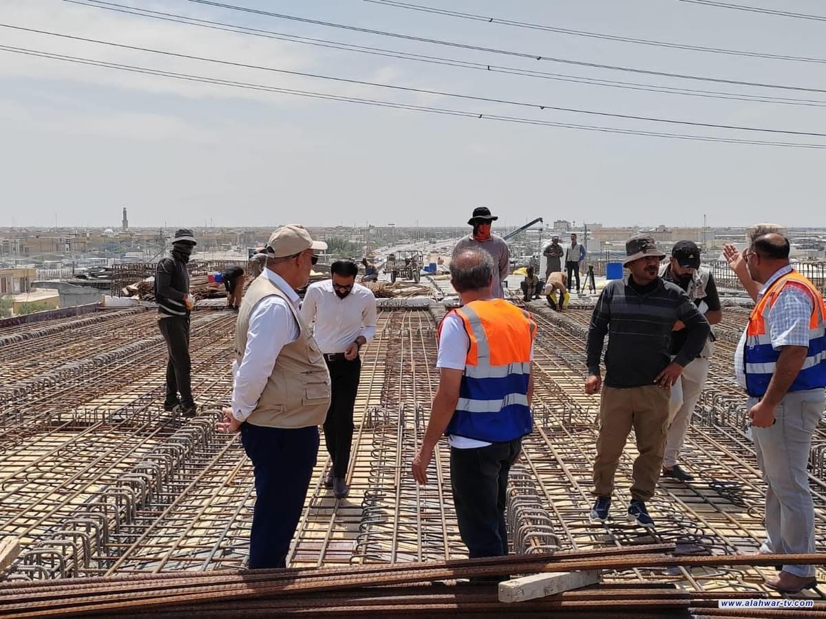 حرصاً منهُ على اكمال المجسر بأسرع وقت  محافظ ذي قار السيد مرتضى عبود الابراهيمي و من خلال معاونه الفني المهندس حسن دعدوش تستمر المتابعة و الكشف الميداني لمجسر الاسكان الصناعي .