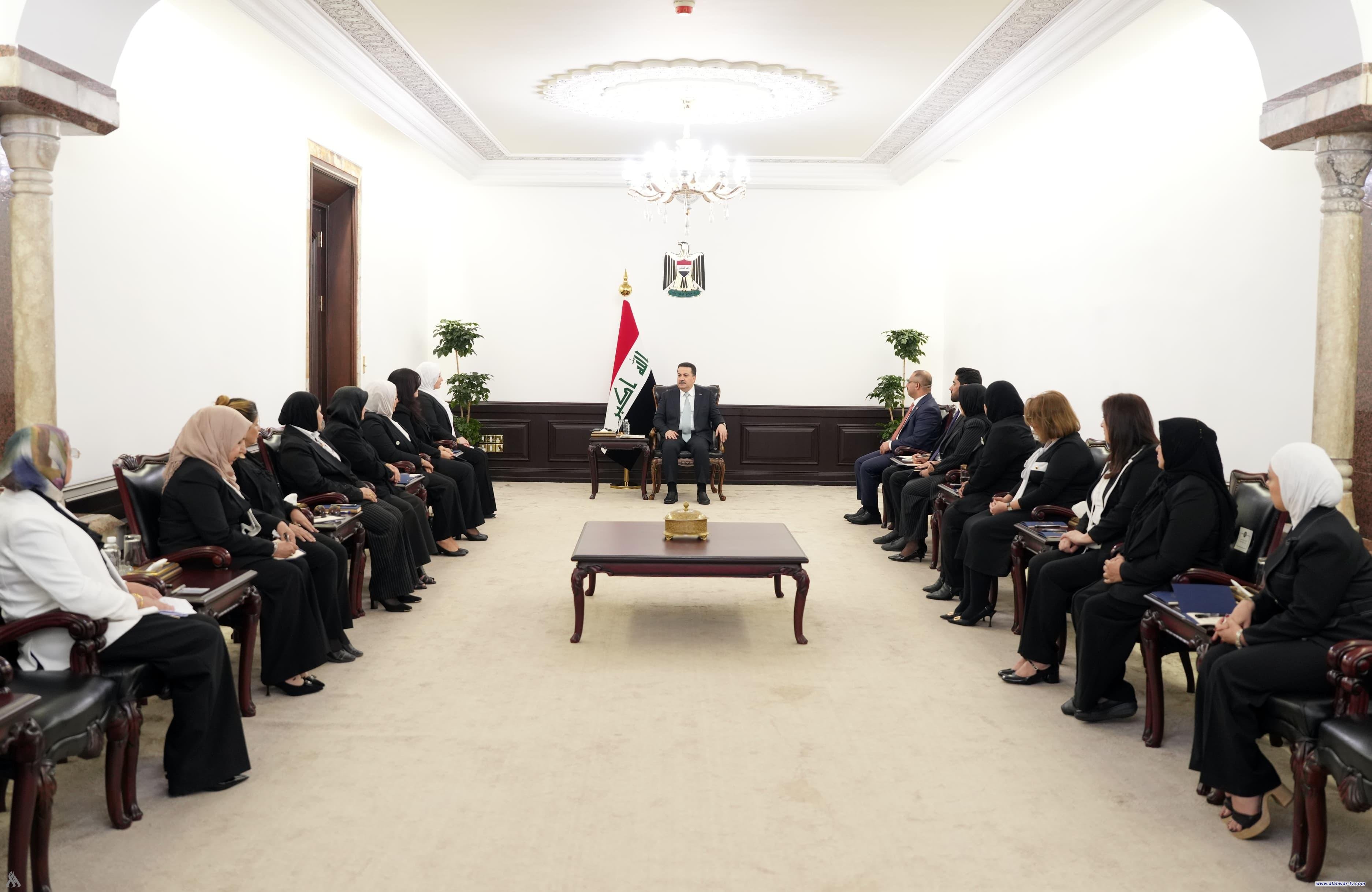 رئيس الوزراء يؤكد أهمية المشاركة الفاعلة للمرأة في المشهد السياسي