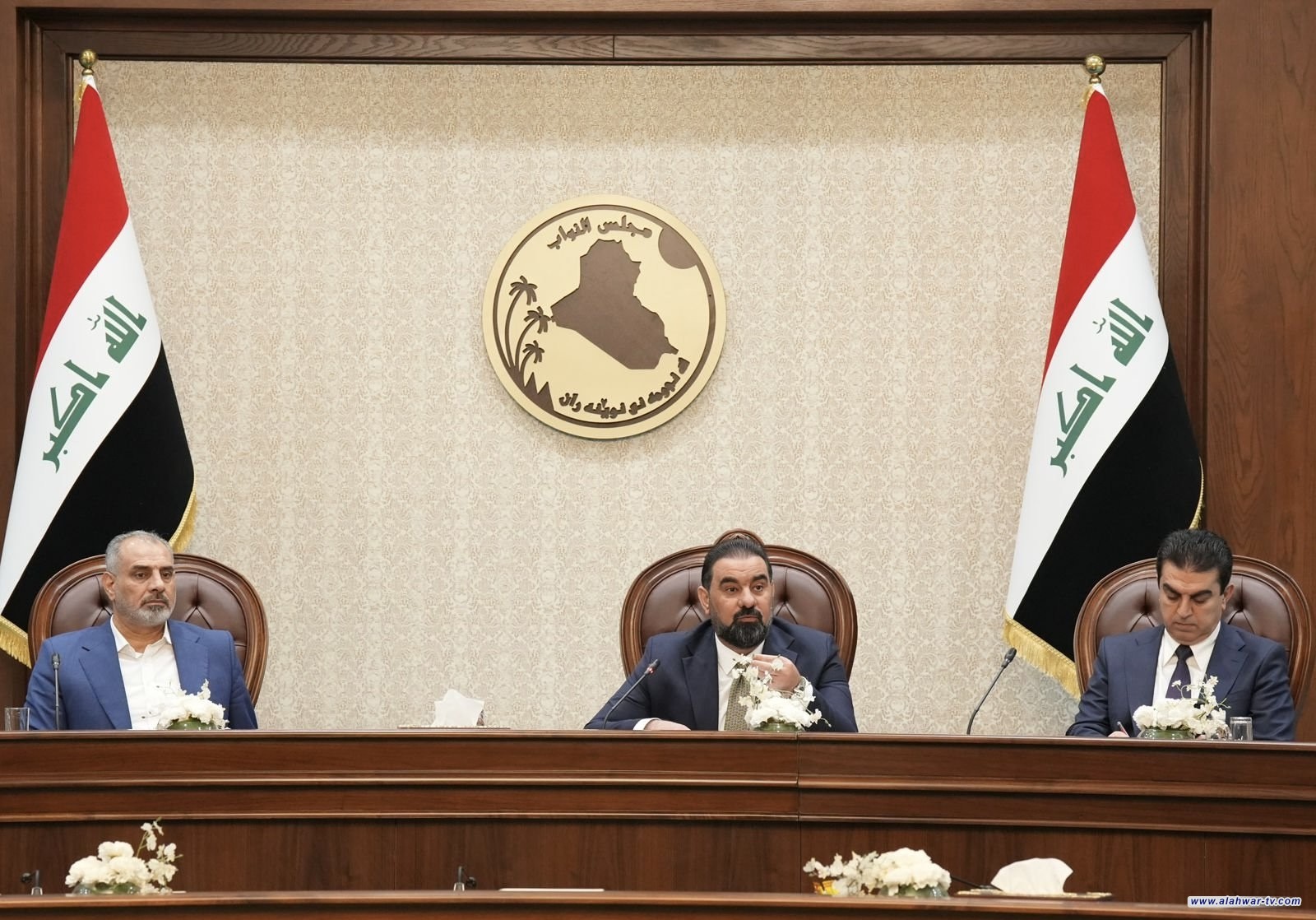 رئيس البرلمان يؤكد أهمية التنسيق لإعداد مُسوَّدة لتعديل قانون المحافظات