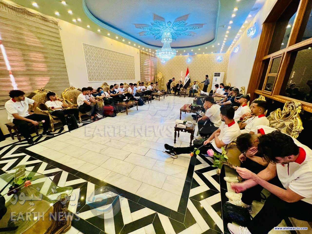 وفد المنتخب الأولمبي الإيراني يُستقبل بالورود في النجف الأشرف