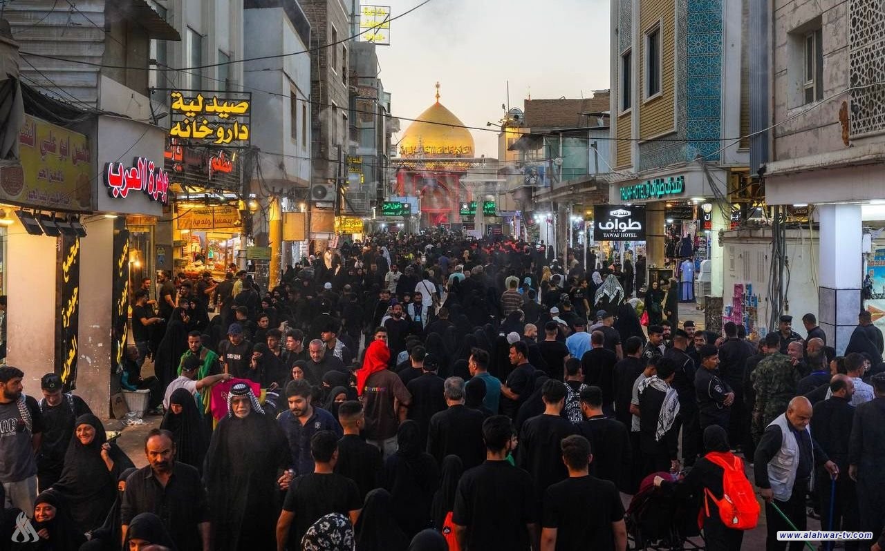 النجف الأشرف.. جموع الزائرين تواصل إحياء ذكرى وفاة الرسول (ص)
