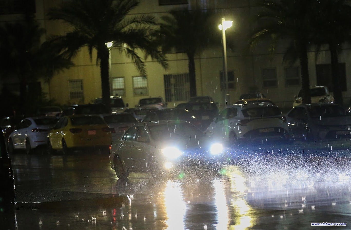 طقس العراق.. أمطار متوسطة الشدة وغبار وارتفاع في درجات الحرارة