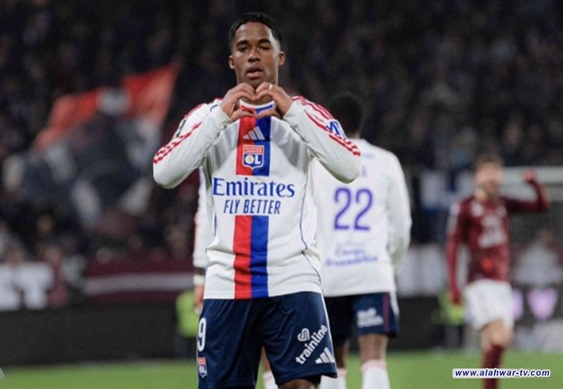 هاتريك إندريك يقود ليون لاكتساح ميتز في الدوري الفرنسي