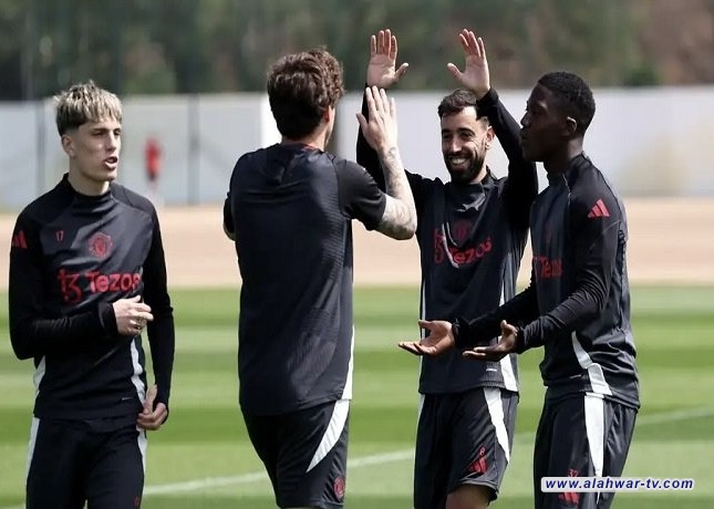 قطبا مدريد يتجهان صوب نجم مانشستر يونايتد