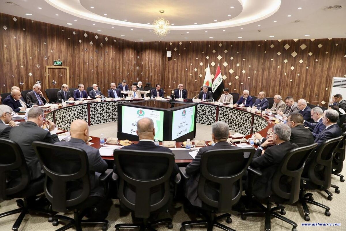 النفط: توقيع اتفاق مع شركة أمريكية لتطوير 4 رقع استكشافية في ذي قار