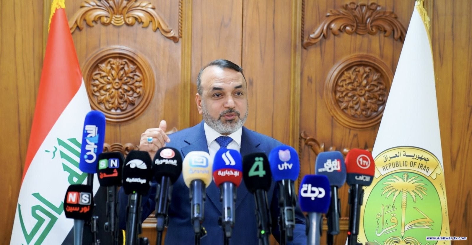 وزير التربية وكالة يعلن إطلاق الرواتب دون وجود استقطاعات