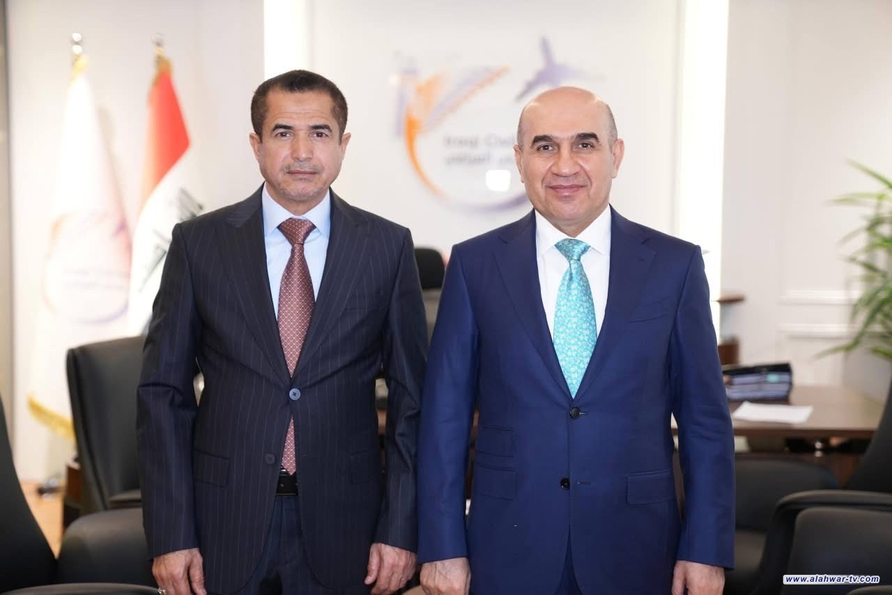 ذي قار تبحث مع وزير الإعمار ملف تقاطع البطحاء ومنح قطع اراضي لمرضى السرطان