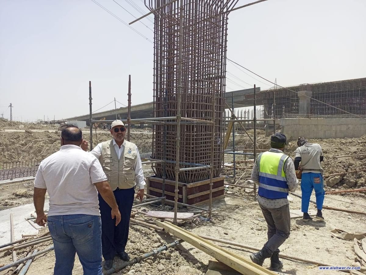 معاون محافظ ذي قار يواصل متابعه لمجسر  الإسكان الصناعي.