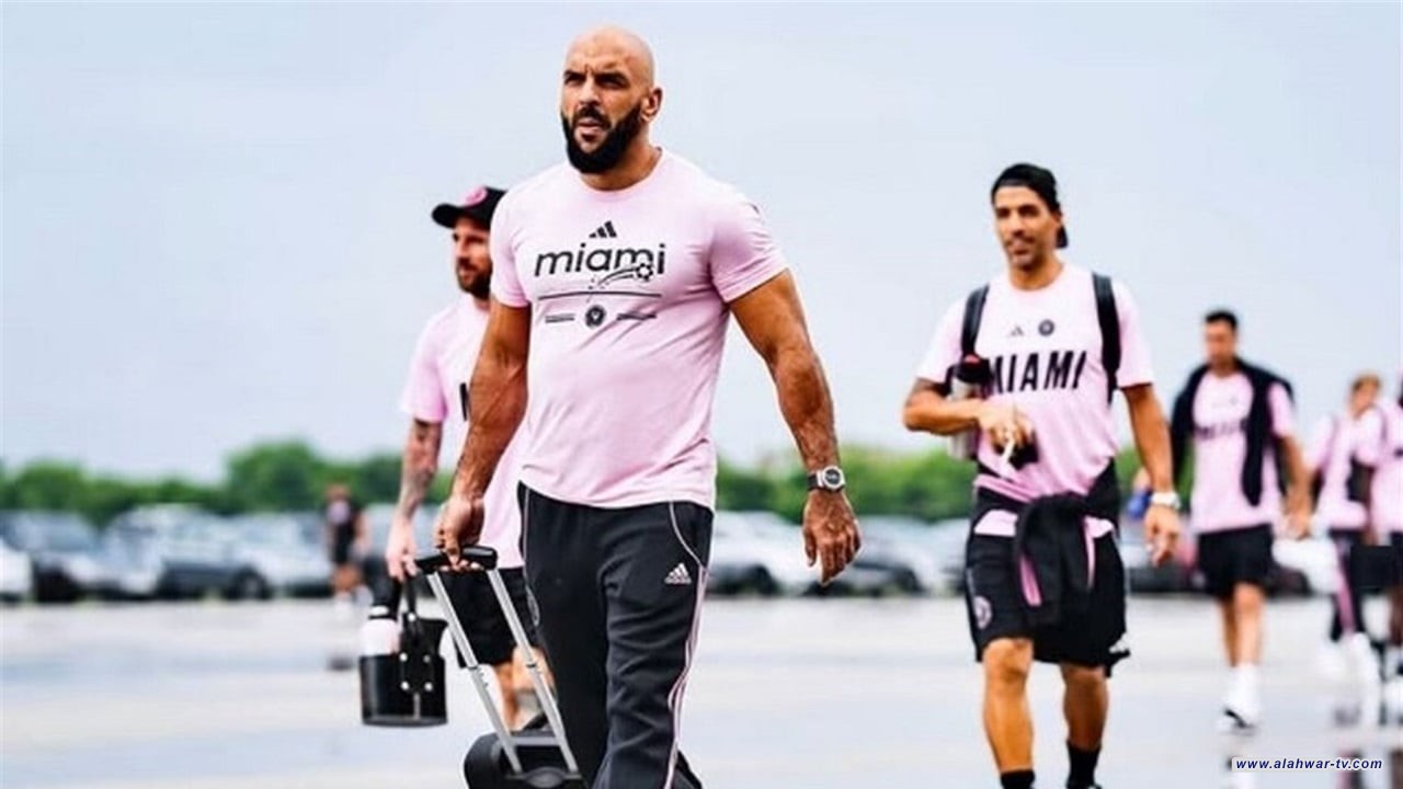 حارس ميسي الشخصي يحقق حلم شاب من ذوي الهمم.. هذا ما فعله