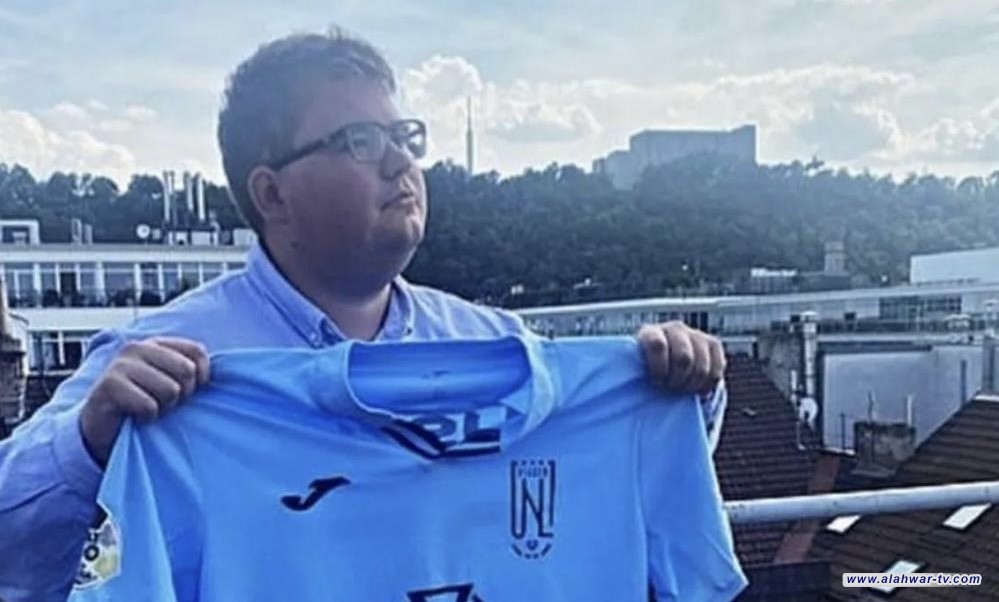 في صفقة غريبة.. فريق يوقع مع لاعب لم يلعب كرة القدم من قبل والسبب