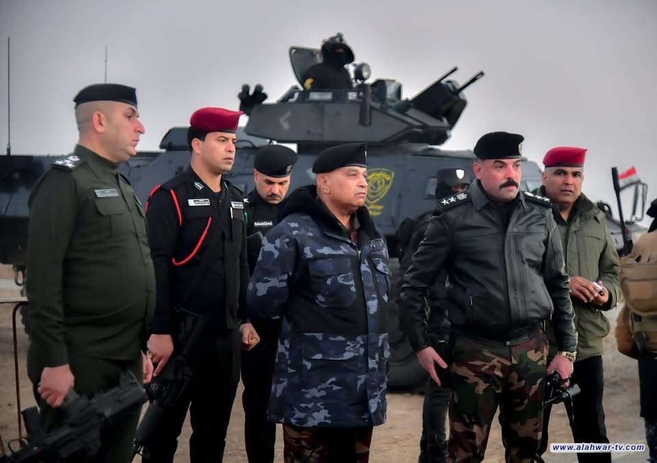 قائد شرطة ذي قار يشرف على عملية أمنية نوعية في قضاء الإصلاح