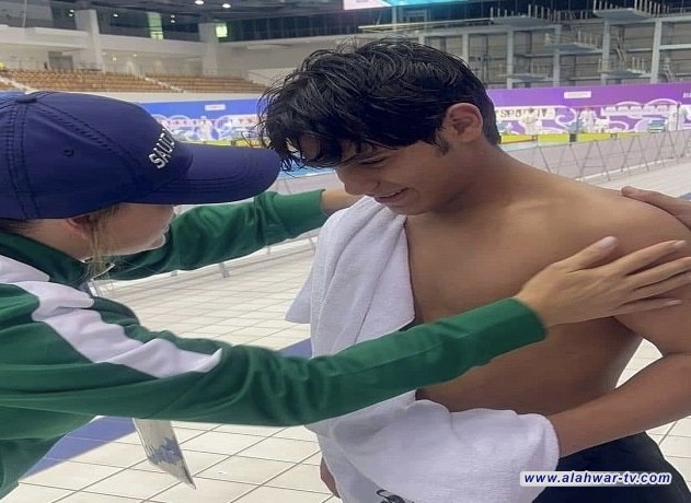 رافضاً مواجهة لاعب الكيان الصهيوني.. سباح عراقي ينسحب من نهائي بطولة العالم
