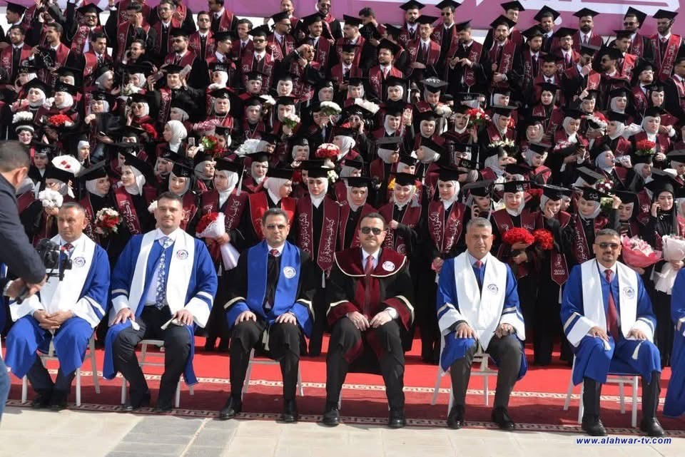 تخرج دفعة جديدة من طلبة كلية الطب في جامعة ذي قار