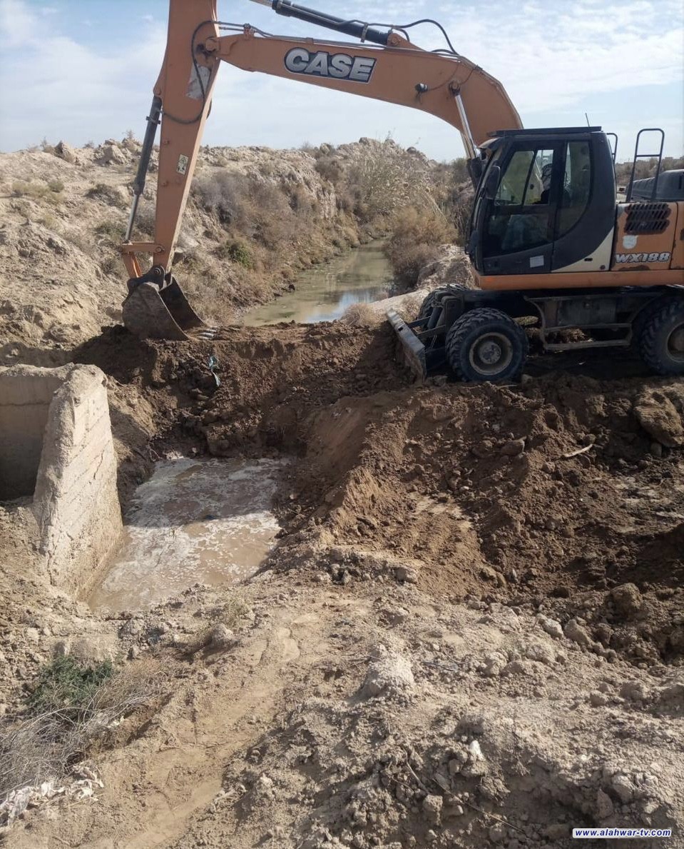 حملة لإزالة التجاوزات على انهر شرق الناصرية لتحسين توزيع المياه