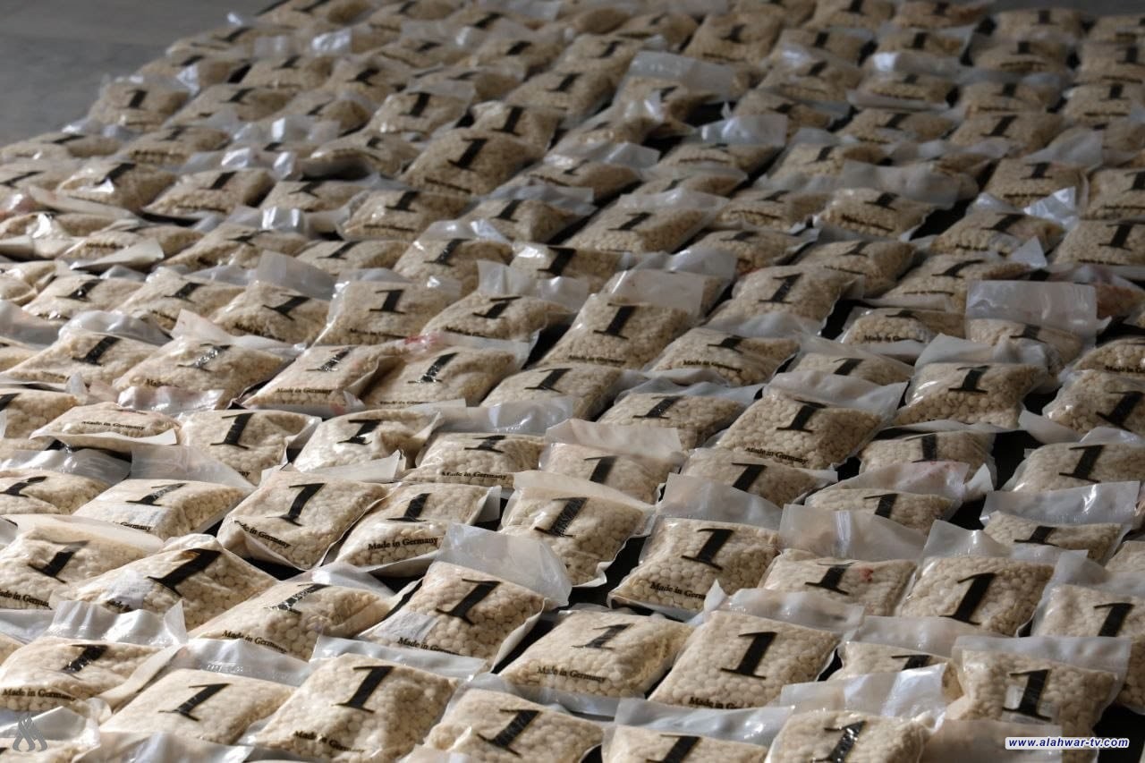 شؤون المخدرات: ضبط 300 ألف حبة مخدرة واعتقال تاجرين دوليين بعملية داخل سوريا