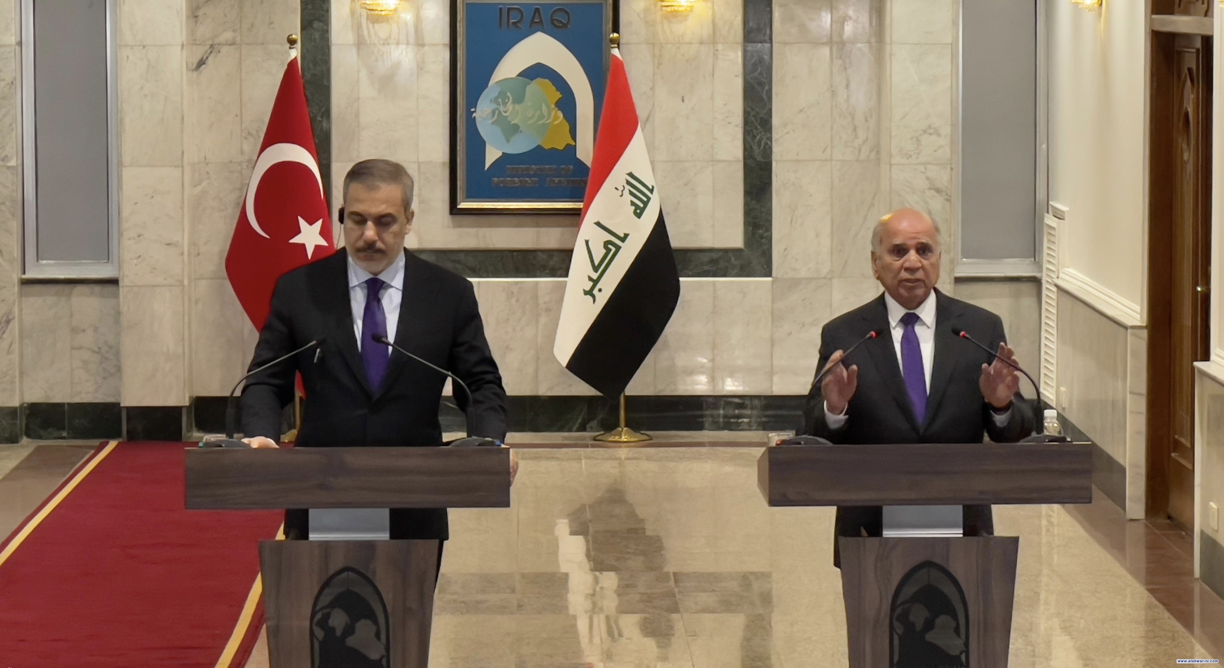 حسين: نتواصل بشكل مستمر مع الإدارة الجديدة في سوريا بشأن محاربة الإرهاب