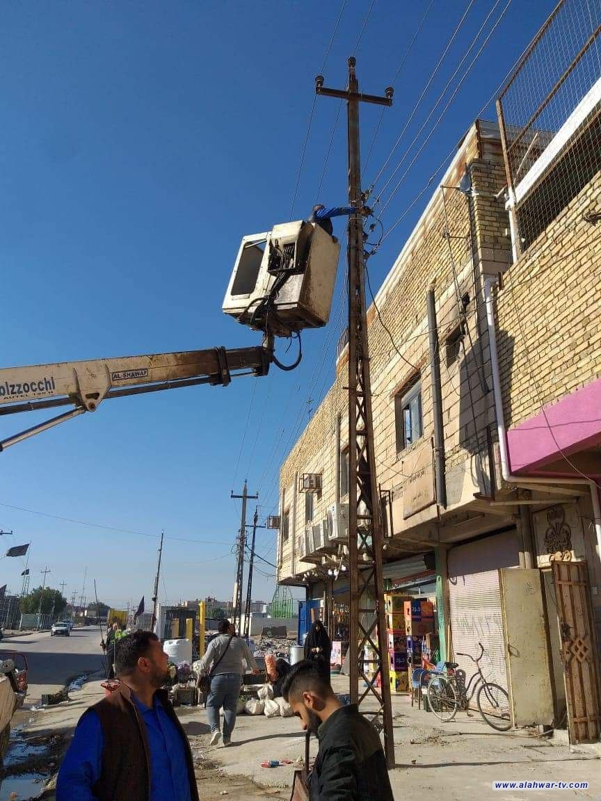فرع توزيع كهرباء ذي قار يُزيل اكثر من ٢٥٠ حالة تجاوز عن الشبكة الكهربائية في الاسبوع الماضي