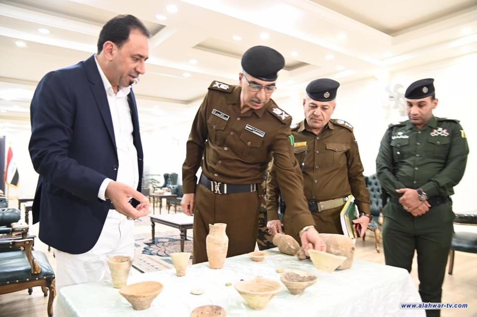 اثار ذي قار تعلن العثور على 16 قطعة اثرية تعود لـ"عصر العبيد وفجر السلالات"