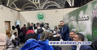 مسافرون من المحافظات يشكون العناء الى بغداد للحصول على الدولار