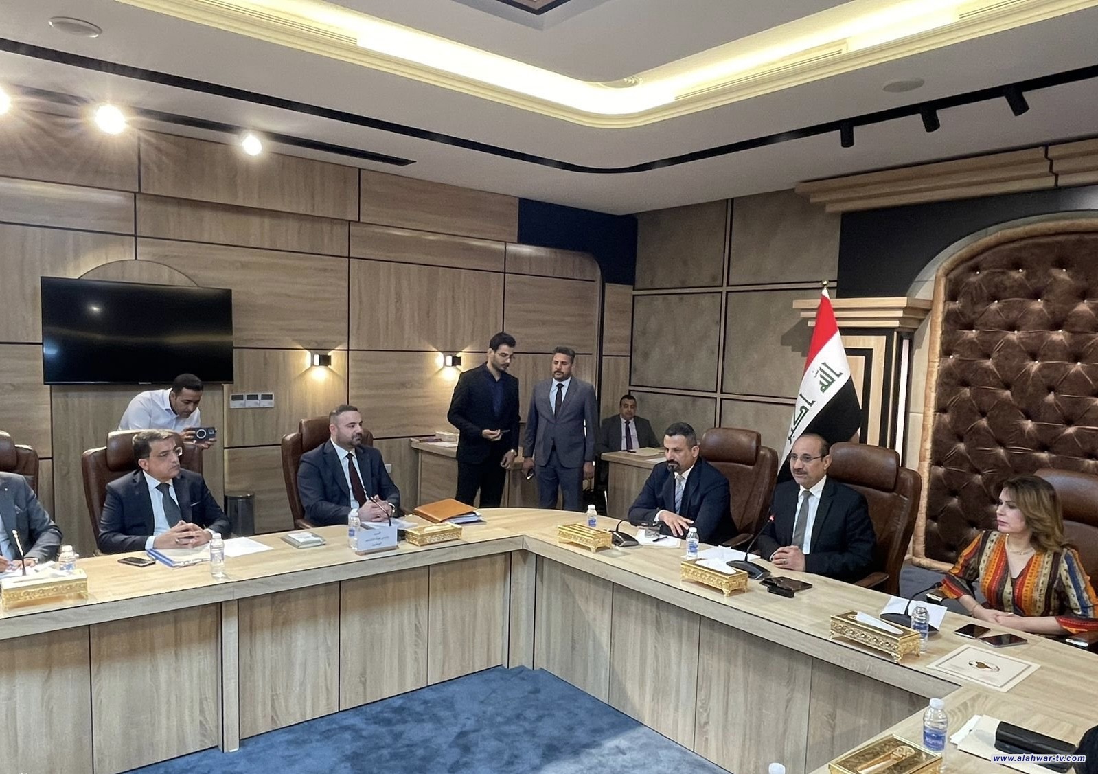 استضافة برلمانية لرئيس هيئة التقاعد بشأن تذليل العقبات وتحويل النظام الورقي للالكتروني