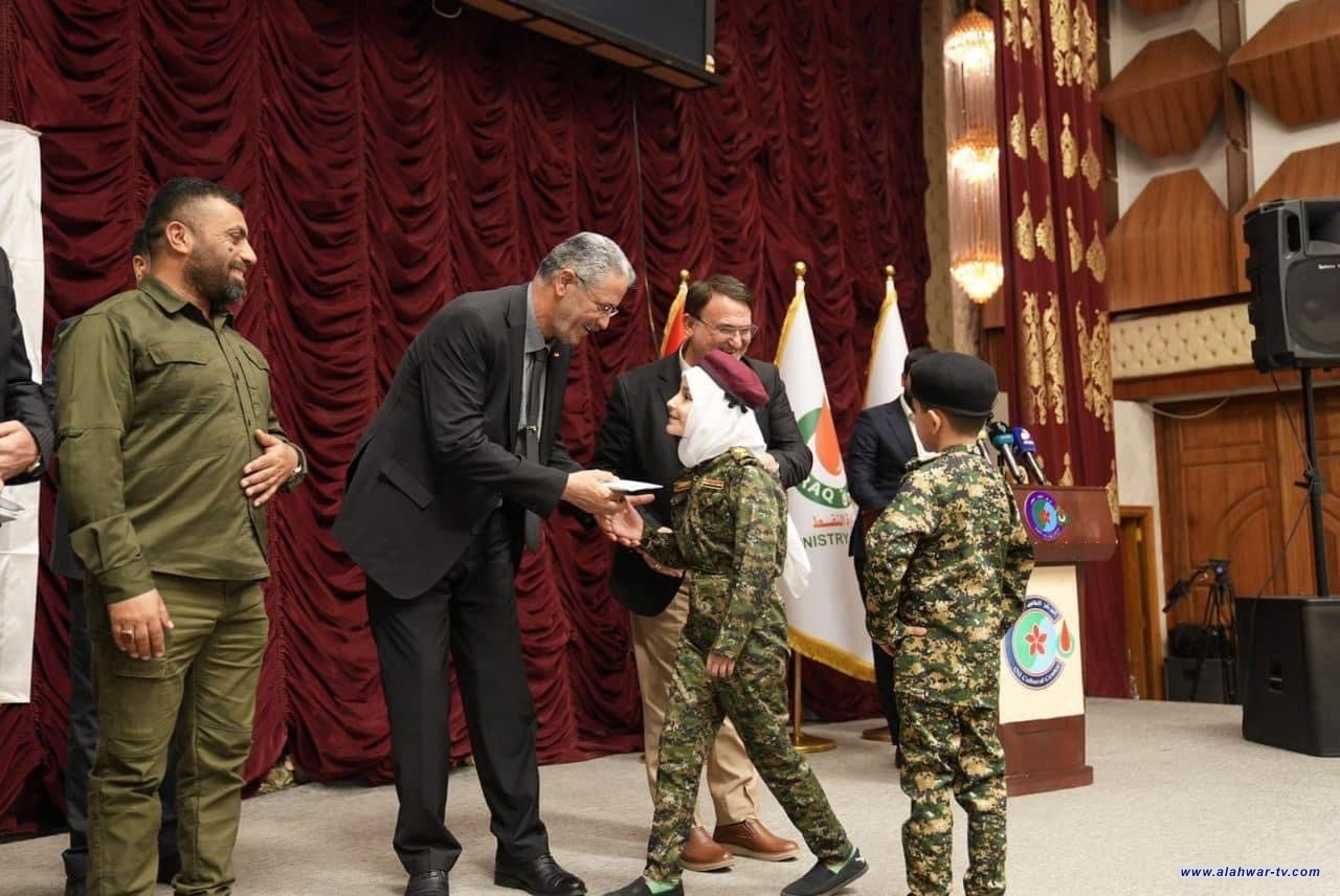 في حفل تكريم 400 عائلة من ذوي الشهداء والجرحى الابطال