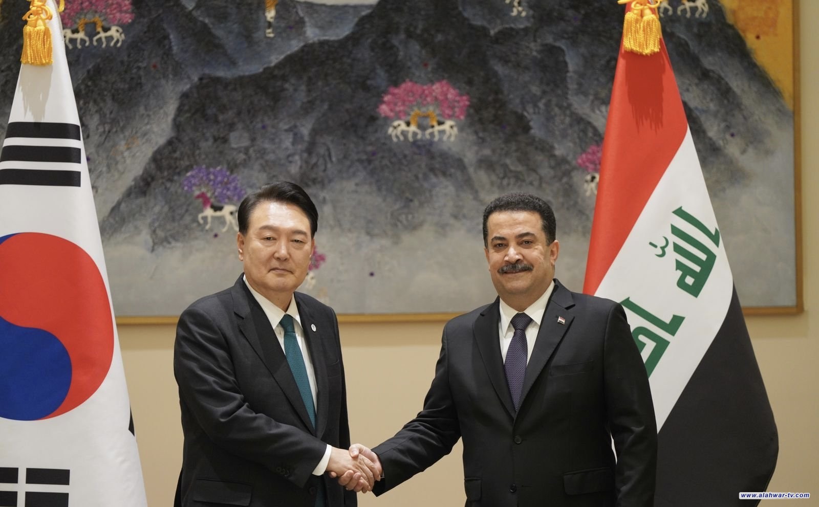 رئيس الوزراء يؤكد تطلع العراق إلى تعزيز العلاقات والشراكة مع كوريا الجنوبية