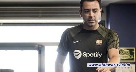 رسميا.. تجديد عقد تشافي مع برشلونة