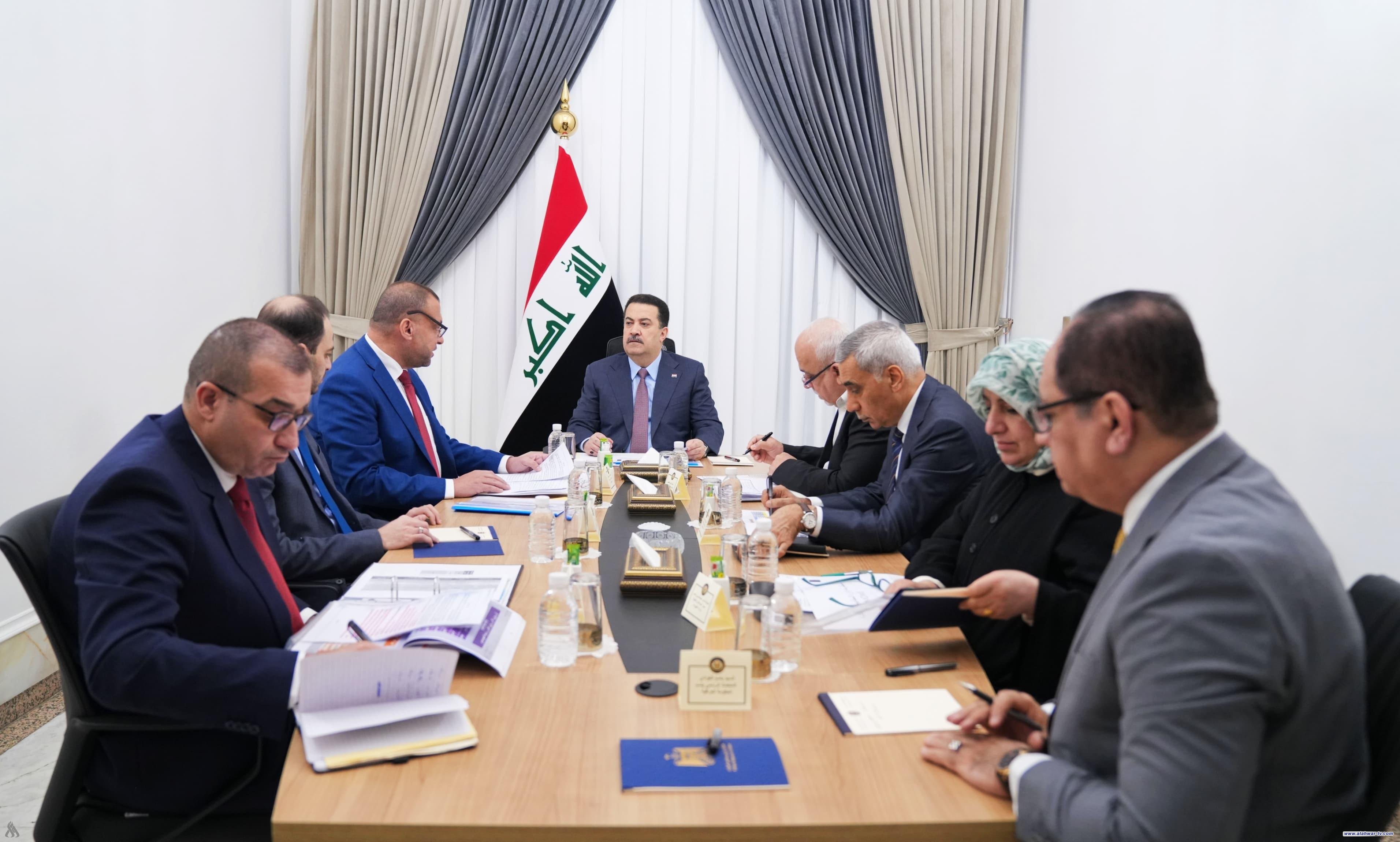 رئيس الوزراء يوجه بإعفاء 15 مديراً نتيجة التلكؤ في تطبيق تعليمات جباية الكهرباء