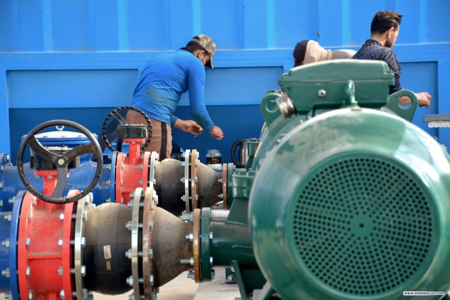 مدير ماء ذي قار يتابع تقدم مشروع ماء سوق الشيوخ