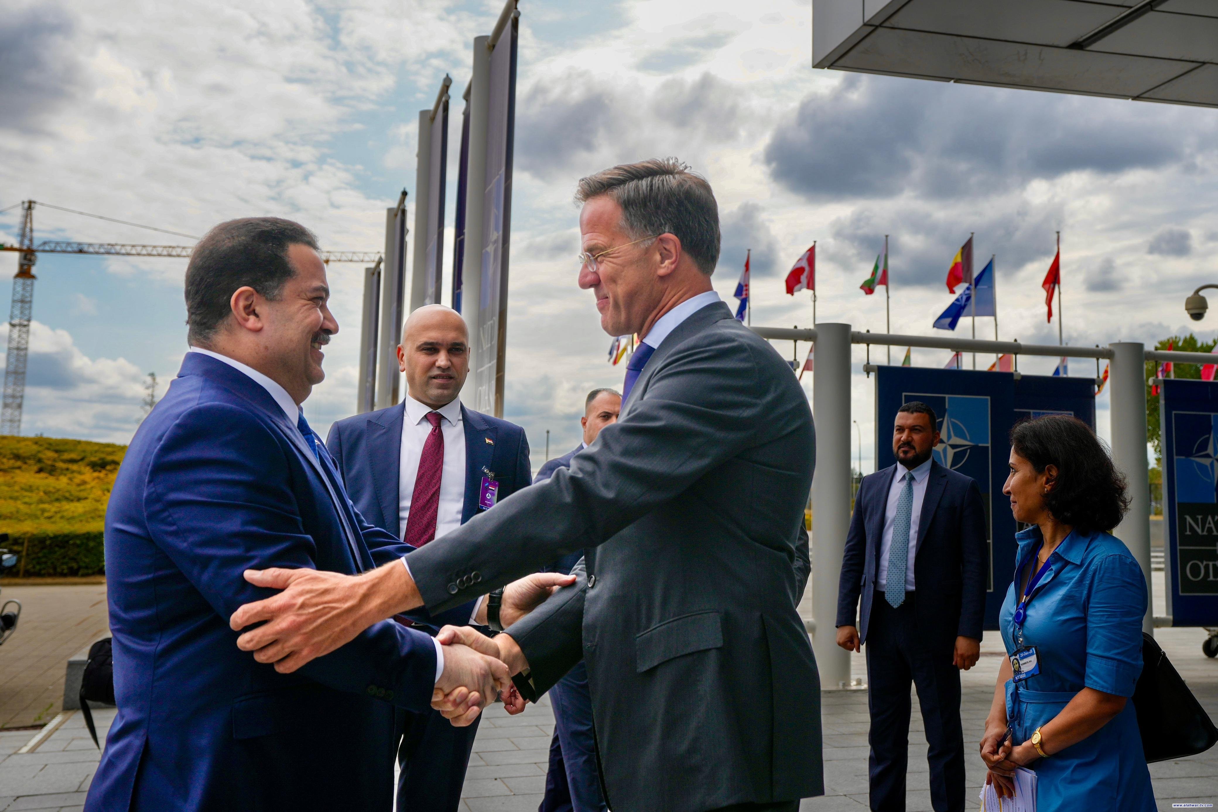 رئيس الوزراء يعود إلى بغداد بعد مشاركته في جلسة مجلس شمال الأطلسي ببروكسل