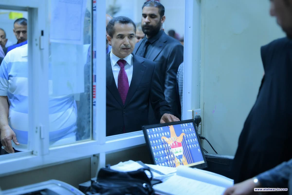 محافظ ذي قار يعفي مقصرين في بلدية الناصرية ويوجه بإصلاحات إدارية وتنظيم ملفات الأراضي