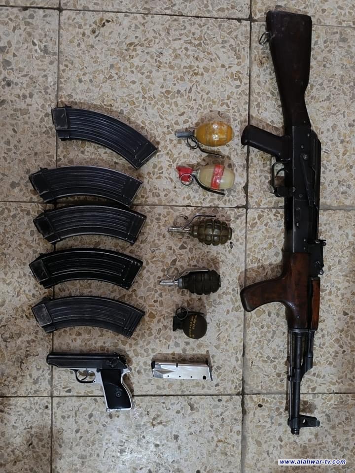 شرطة ذي قار تنفذ عملية أمنية وتلقي القبض على 10 متهمين وتضبط أسلحة في قضاء الشطرة