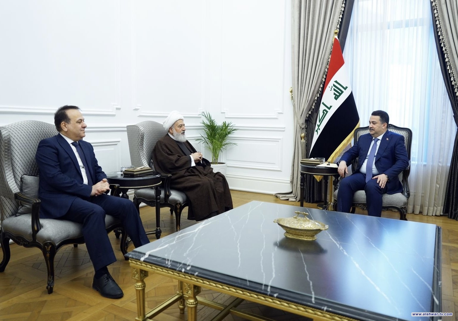 رئيس الوزراء: العراق لا يتوانى عن المبادرة للوقوف والتضامن مع جميع أشقائه في مختلف التحديات والأزمات