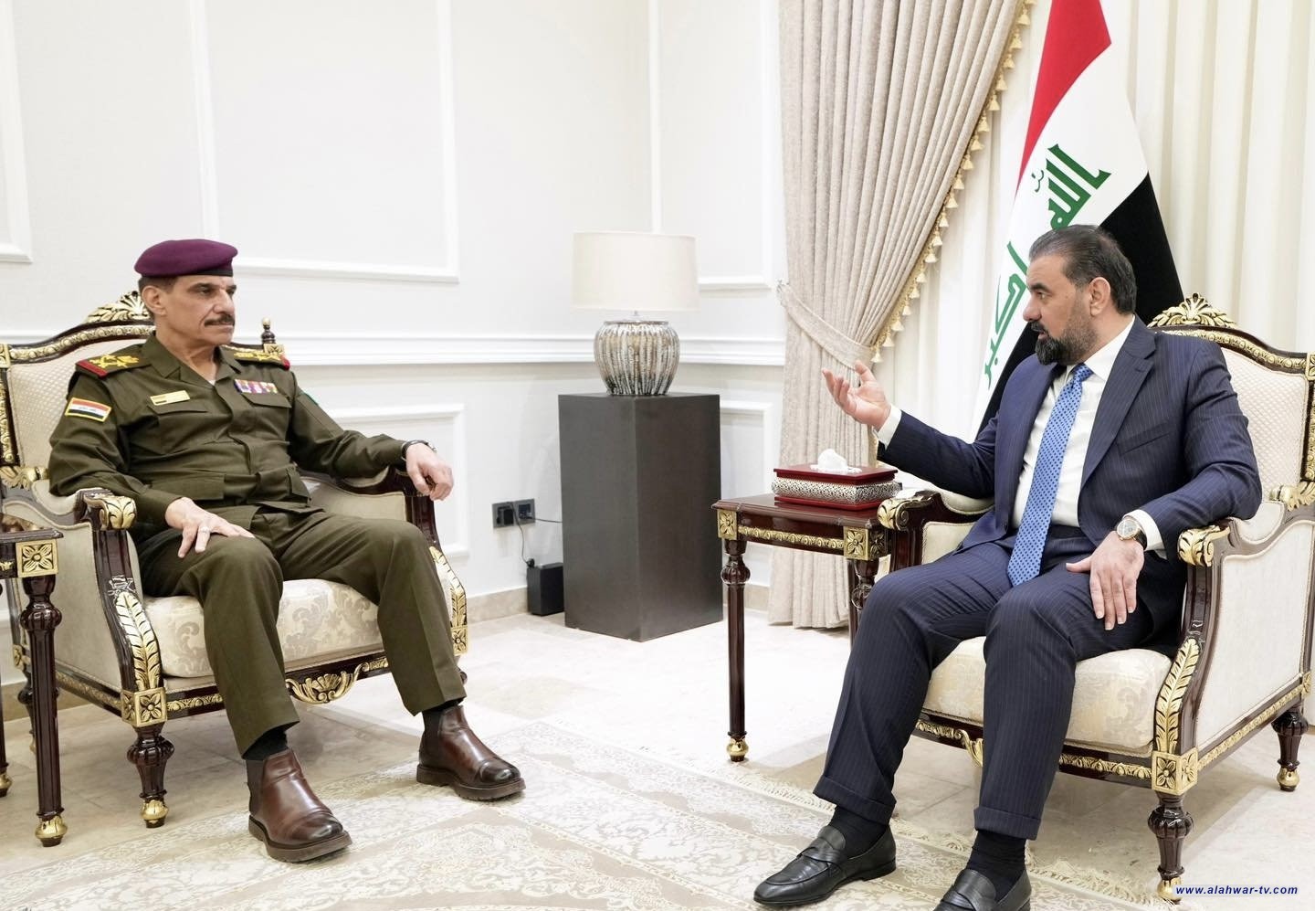 الحلبوسي يؤكد دعمه لكل ما يسهم في الارتقاء بالمؤسَّسة العسكرية وتطويرها