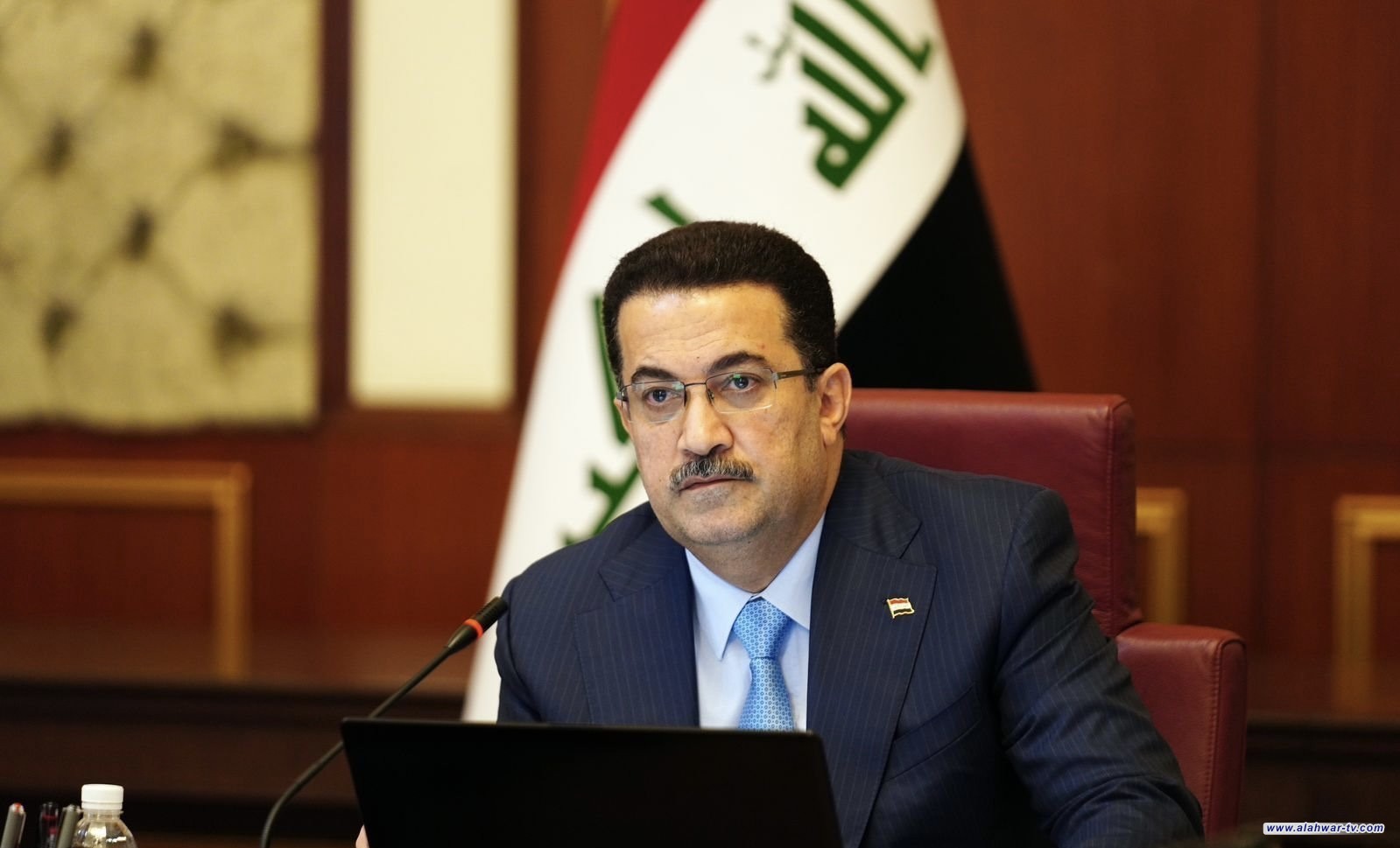 رئيس الوزراء يوجه بتشكيل لجنة لاختيار المعامل والشركات الخاصة ببناء المدارس