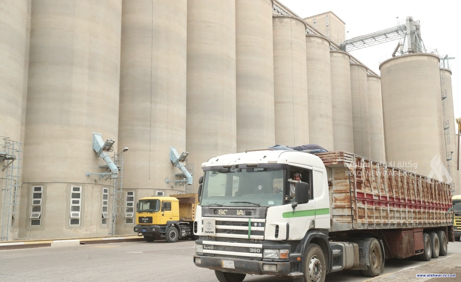 التجارة: خزين الحنطة يكفي لنهاية العام ويغطي الحاجة الفعلية