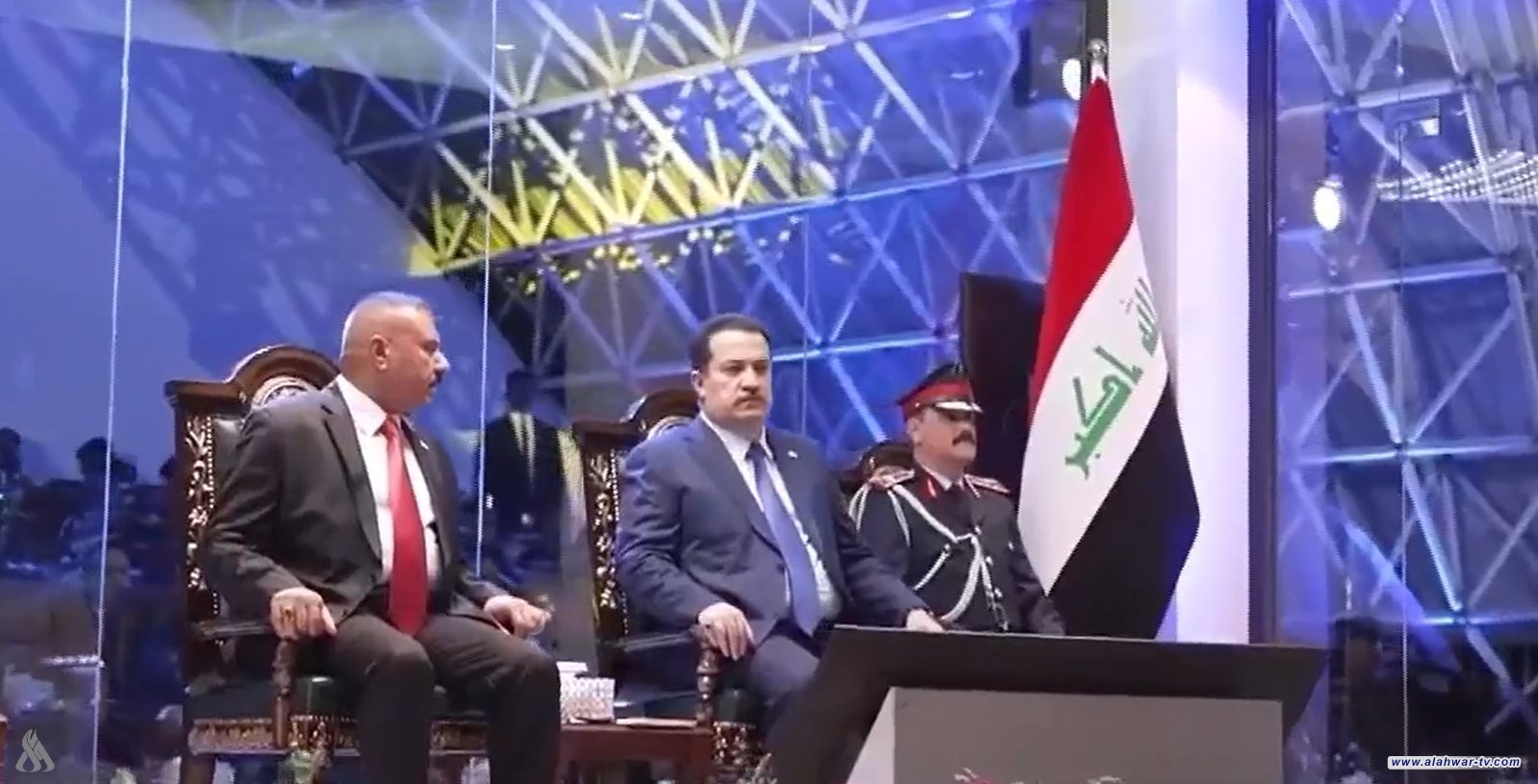 القائد العام يرعى حفل تخرج الدورة التأهيلية الـ30 للمعهد العالي للتطوير الأمني