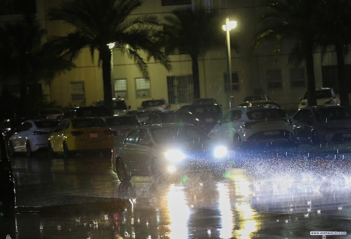 طقس العراق.. أمطار وغبار وانخفاض في درجات الحرارة