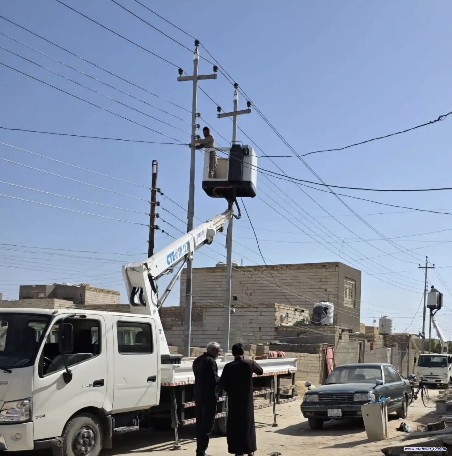 حملة ميدانية لرفع التجاوزات وجباية أجور الكهرباء في سوق الشيوخ