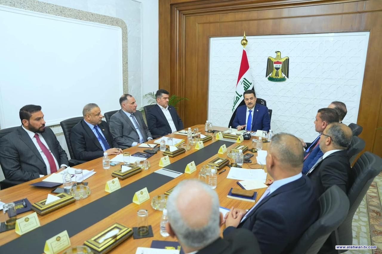 محافظ ذي قار يحضر اجتماع الفريق الوطني للطاقة المتجددة ولجنة ملف الكهرباء