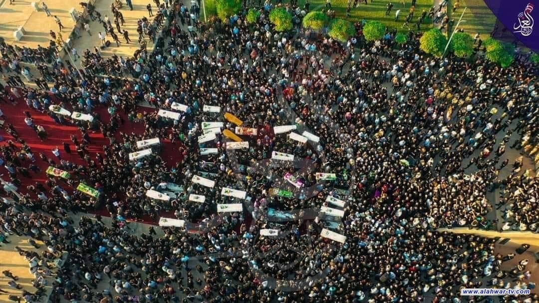 بالصور.. اهالي الحمدانية يشيعون ذويهم الى مثواهم الاخير في مقبرة القيامة.