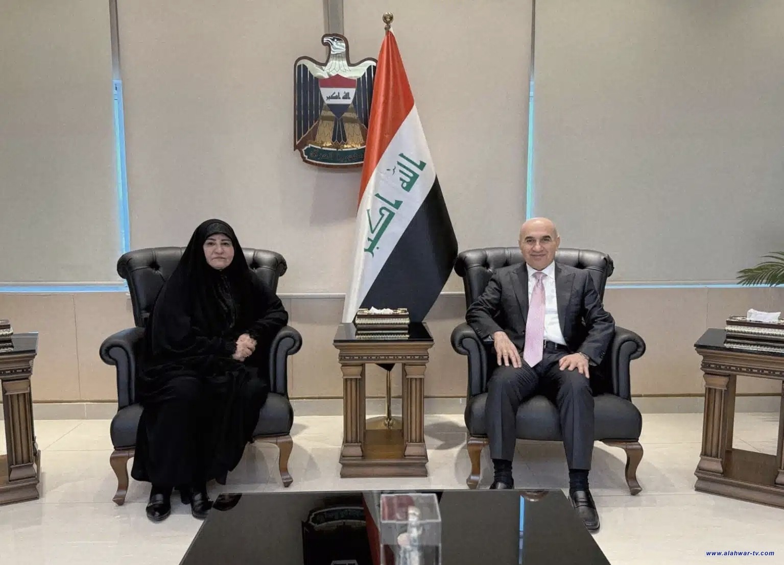 النائب علا الناشي تلتقي وزير البلديات لبحث تمويل مشروع سوق الشيوخ الكبير واستئناف العمل فيه